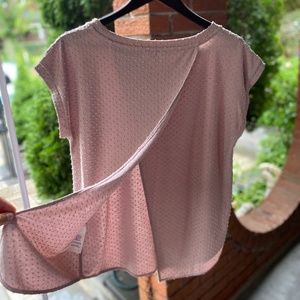 Wilfred Anvers open back t-shirt with polka dot texture dusty rose/ pink